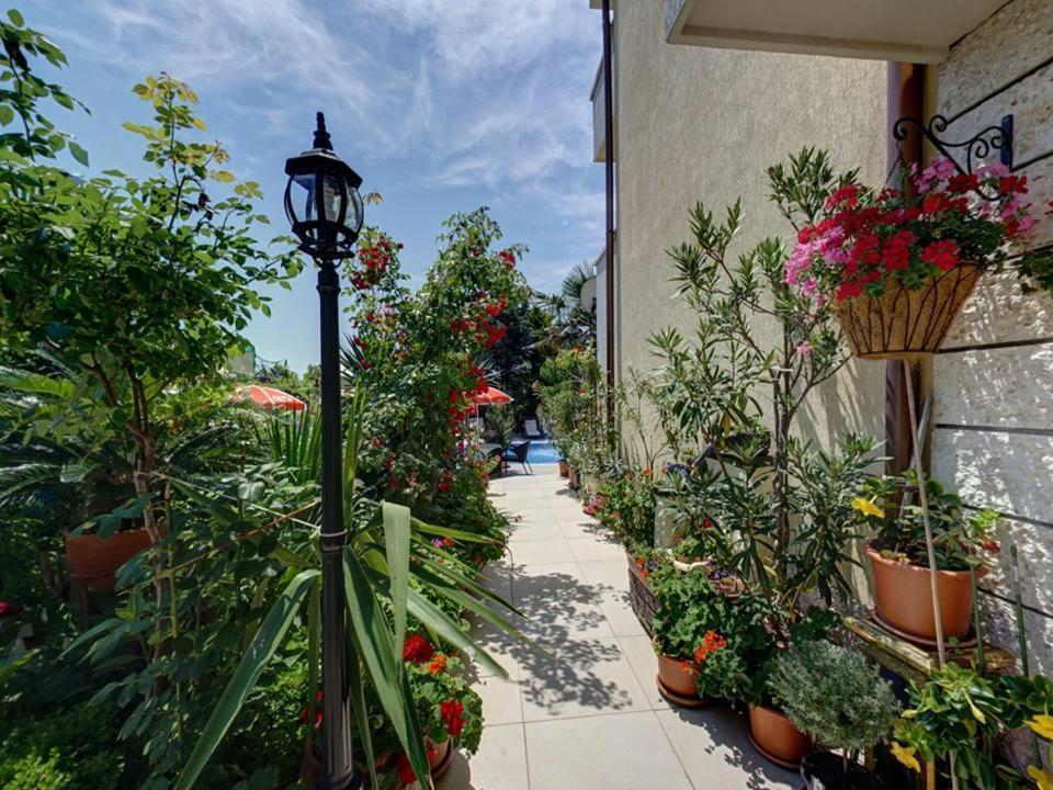Family Hotel Gogov Sinemoretz Extérieur photo