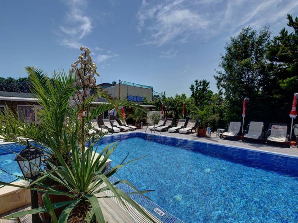 Family Hotel Gogov Sinemoretz Extérieur photo