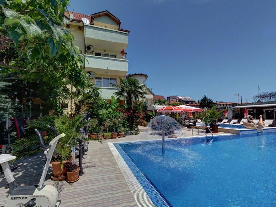 Family Hotel Gogov Sinemoretz Extérieur photo