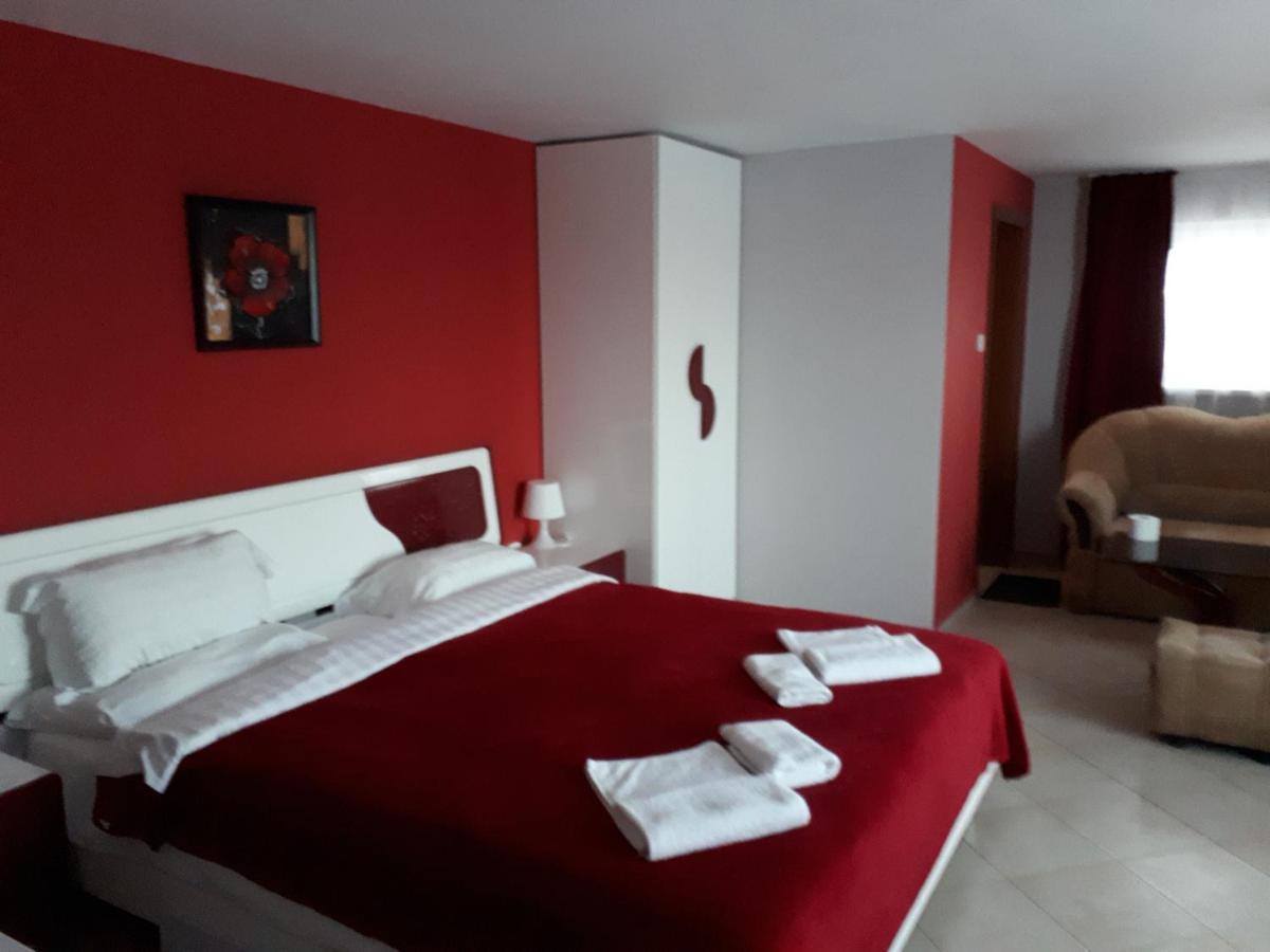 Family Hotel Gogov Sinemoretz Extérieur photo